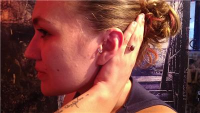 forward-helix-piercing