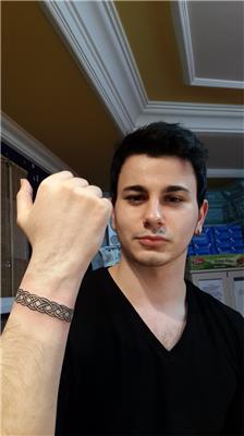 bilek-bileklik-dovmeleri---
wristband-tattoos