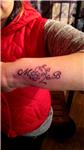 cicek-ve-harf-dovmesi---flower-and-letter-tattoo