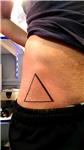 ucgen-dovmesi---groin-triangle-tattoo