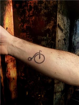 kalem-ve-bisiklet-dovmesi---pen-and-bicycle-tattoo-