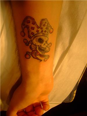 kuru-kafa-joker-dovme---skull-joker-tattoo