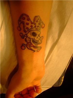 kuru-kafa-joker-dovme---skull-joker-tattoo