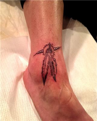 kizilderili-sans-tuyu-halhal-dovme---indian-feather-anklet-tattoo