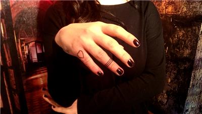 parmak-dovmeleri--finger-tattoos