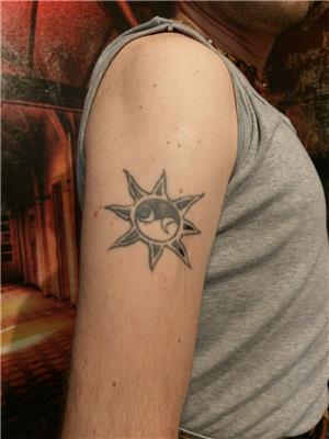 yin-yang-gunes-ve-ay-dovmesi-duzeltme---yin-yang-sun-and-moon-tattoo-recovery