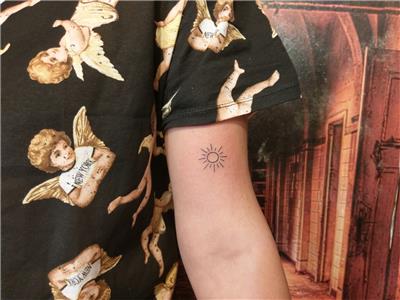 kol-uzerine-minimal-gunes-dovmesi---minimal-sun-tattoo