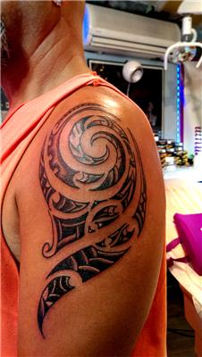 spiral-helezon-salyangoz-kabugu-fosili-dovmesi---spiral-snail-fossil-tattoo-