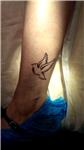 ayak-bileginde-kus-dovmesi---bird-tattoos