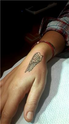 el-uzerine-kanat-dovmesi---wing-tattoos-on-hand