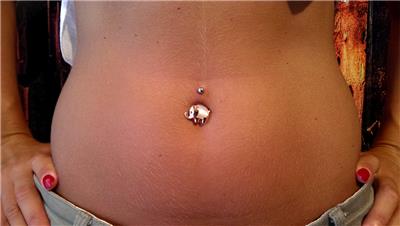 fil-seklinde-gobek-piercing---elephant-belly-button-navel-piercing