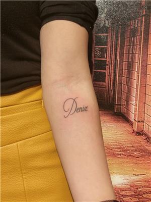 deniz-isim-ve-roma-rakami-tarih-dovmesi---name-and-date-tattoo