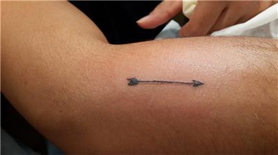 ok-dovmesi---arrow-tattoo