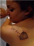 kafesten-ozgurluge-ucan-kuslar-dovmesi---bird-cage-tattoos