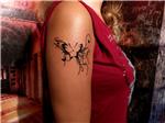 kol-uzerinde-siyah-kelebekler-dovmesi---black-butterflies-tattoo