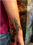 batuhan-isim-kol-dovmesi-deniz-feneri-ile-kapatma---name-tattoo-cover-up-with-lighthouse-tattoo