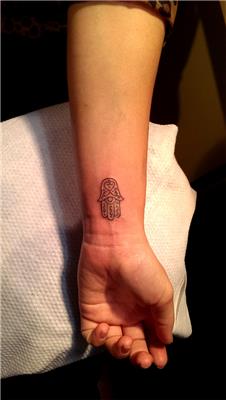fatmanin-eli-dovmesi---hamsa-tattoo