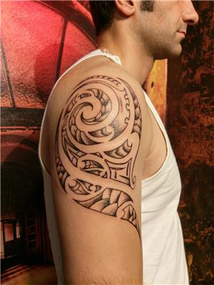 spiral-helezon-salyangoz-kabugu-fosili-dovmesi---spiral-snail-fossil-tattoo