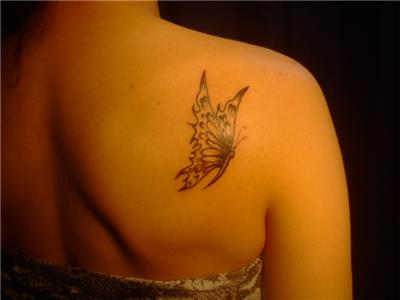 omuza-kelebek-dovmesi---butterfly-tattoos