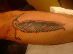 Ty Dvmesi / Feather Tattoo