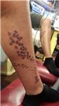 yildizlar-ve-cop-adamlar-dovmesi---stars-and-stickman-tattoo