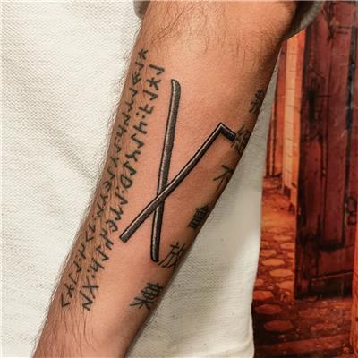 kol-uzerine-cepni-sembolu-dovmesi