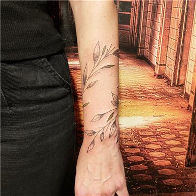 kol-uzerine-yapraklar-dovmesi---leaves-tattoo-on-arm