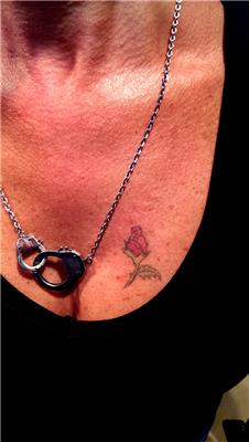 gonca-gul-dovmesi---rosebud-tattoo

