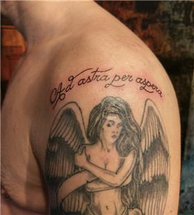 Omuza Latince Yaz Dvmesi / Latin Quotes Tattoo