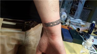bilek-bileklik-dovmeleri---
wristband-tattoos