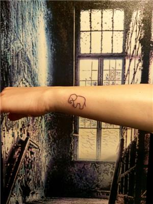 minimal-fil-dovmesi---minimal-elephant-tattoo