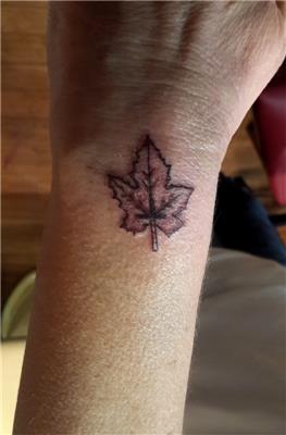 cinar-yapragi-dovmesi---sycamore-leaves-tattoo