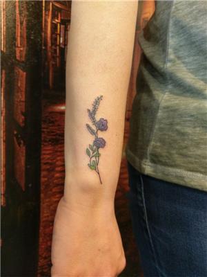 bilek-uzerine-renkli-cicek-dovmesi---flower-tattoos