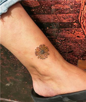 papatya-dovmesi---daisy-tattoo