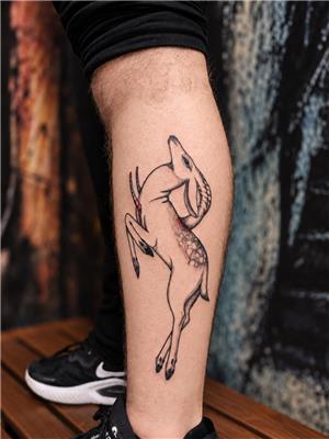 kendini-yaralayan-antilop-dovmesi---antelope-piercing-itself-tattoo
