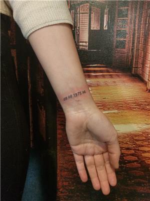 bilege-tarih-ve-m-harfi-dovmesi---date-and-m-tattoo