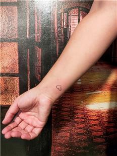 Minimal Kalp Dvmesi / Minimal Heart Tattoo