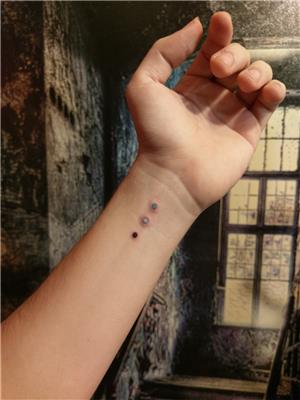 renkli-nokta-dovmeleri-gecmis-bugun-gelecek---colourful-dots-tattoo-past-today-future
