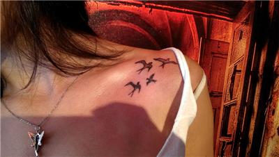 omuza-ucan-kuslar-dovmesi---flying-birds-tattoo