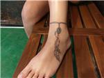 ayak-bilegine-tasli-ve-tuylerden-hal-hal-dovmesi---feather-anklet-tattoo