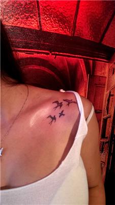 omuza-ucan-kuslar-dovmesi---flying-birds-tattoo