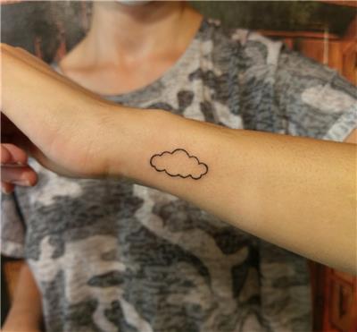 bilege-minimal-bulut-dovmesi---minimal-cloud-tattoo
