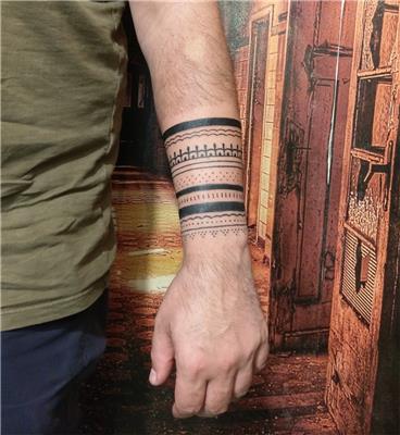 otantik-kol-bantlari-dovmesi---armband-tattoos