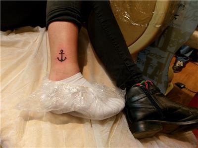 ayak-bilegine-capa-dovmeleri---anchor-tattoos-