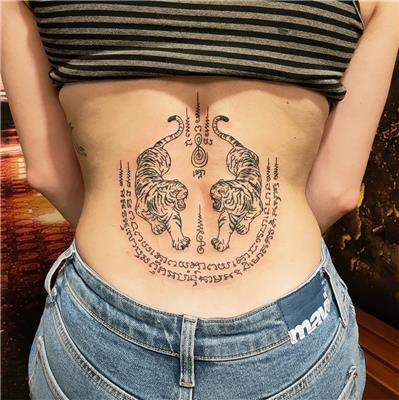 sak-yant-sirta-kaplan-dovmesi---sak-yant-tiger-back-tattoo