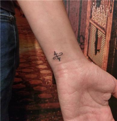 bilege-ahenk-sembolu-dovmesi---harmony-symbol-tattoo