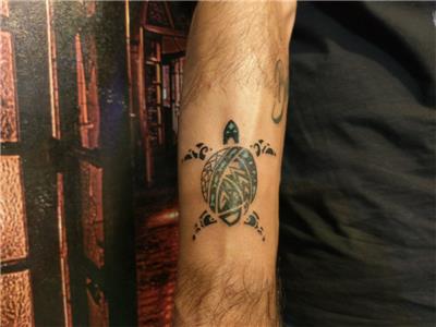 maori-kaplumbaga-dovmesi---maori-turtle-tattoo