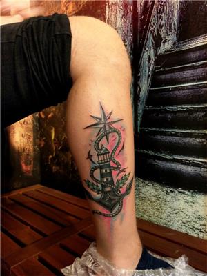 deniz-feneri-ve-capa-dovmesi-pusula-ve-kuslar-ile-yenileme-calismasi---lighthouse-and-anchor-renewal-compass-birds-cover-up-tattoo