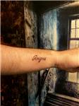 reigns-oyun-yazi-dovmesi---reigns-gamer-tattoo