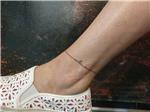 ayak-bilegine-hal-hal-cizgi-alive-yazisi-dovme---anklet-alive-line-tattoo